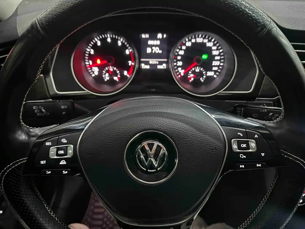 Volkswagen Magotan 2018 — фото 14