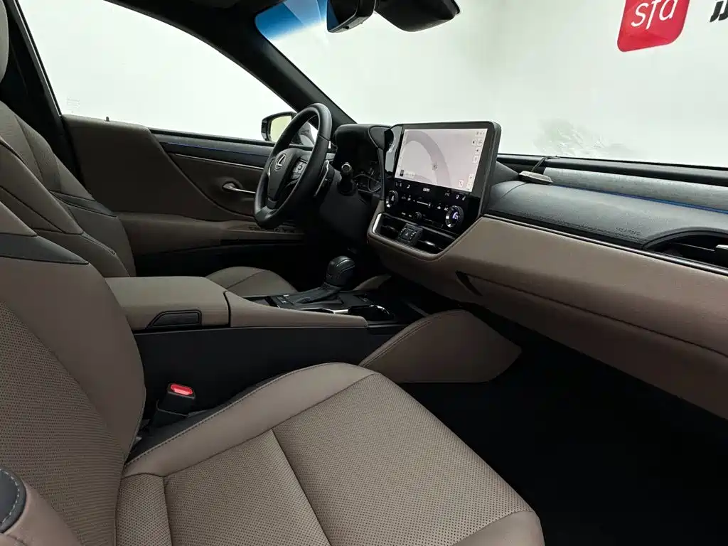 Lexus ES 2025 — фото 18