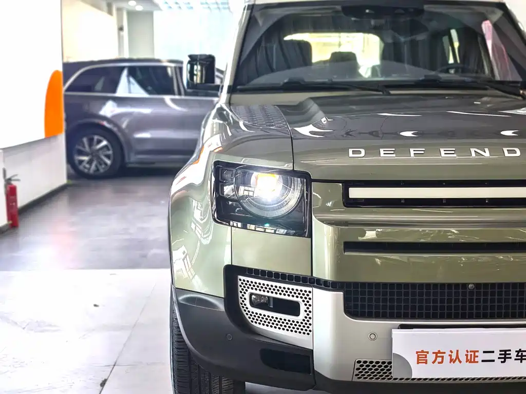 Land Rover Defender 2020 — фото 9