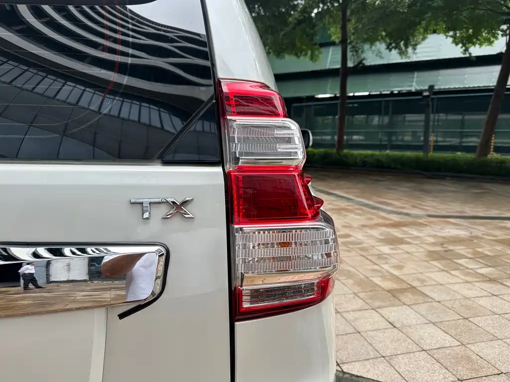 Toyota Prado 2017 — фото 21