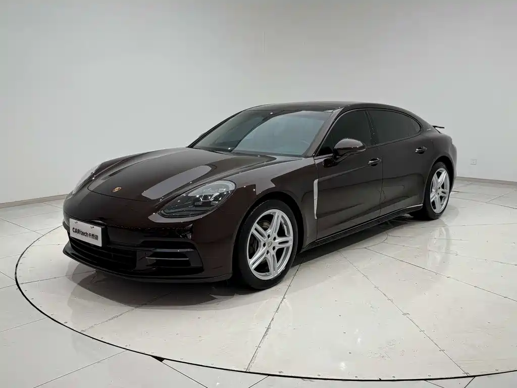 Porsche Panamera 2018 — фото 18