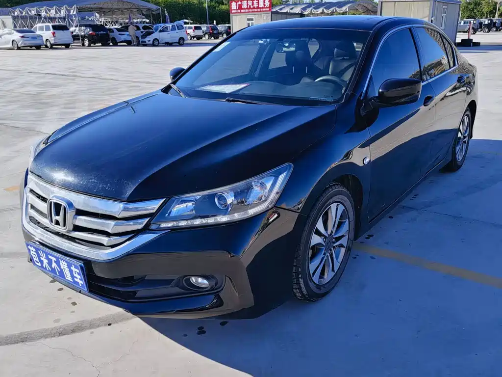 Honda Accord 2015 — фото 1