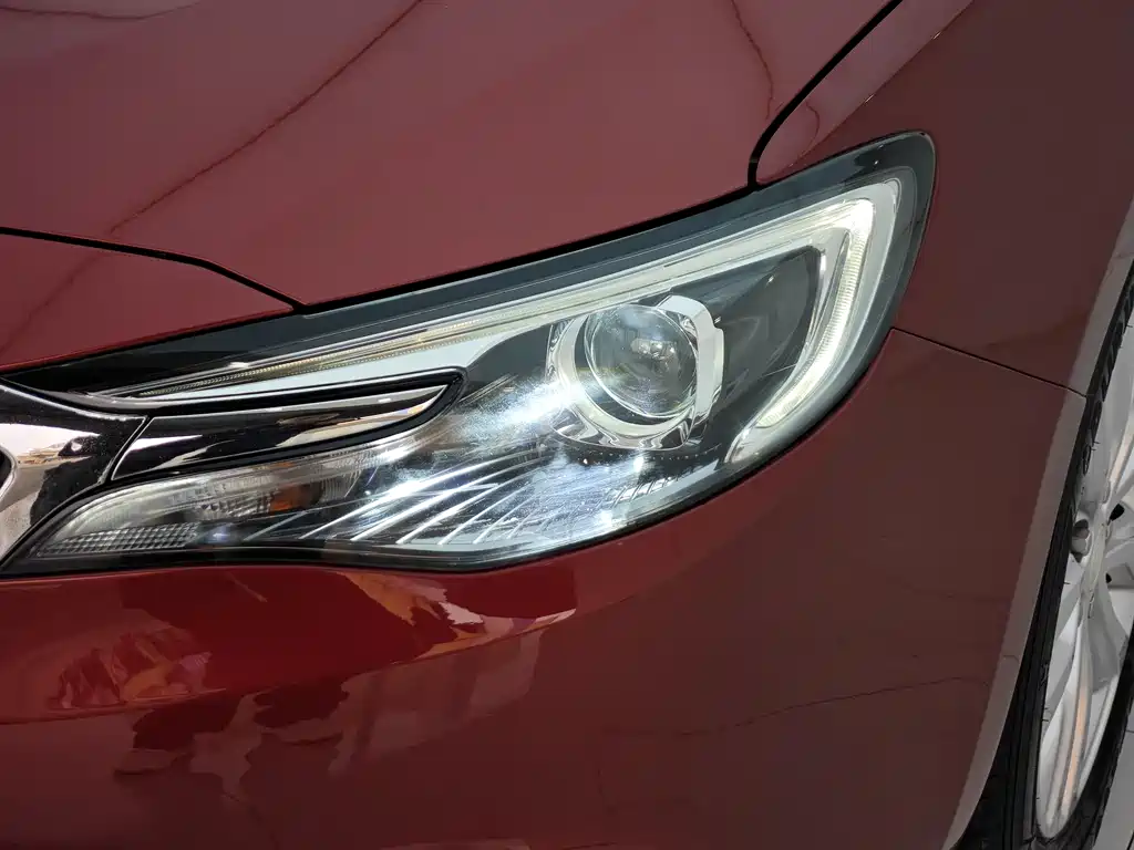 Buick Excelle 2019 — фото 12