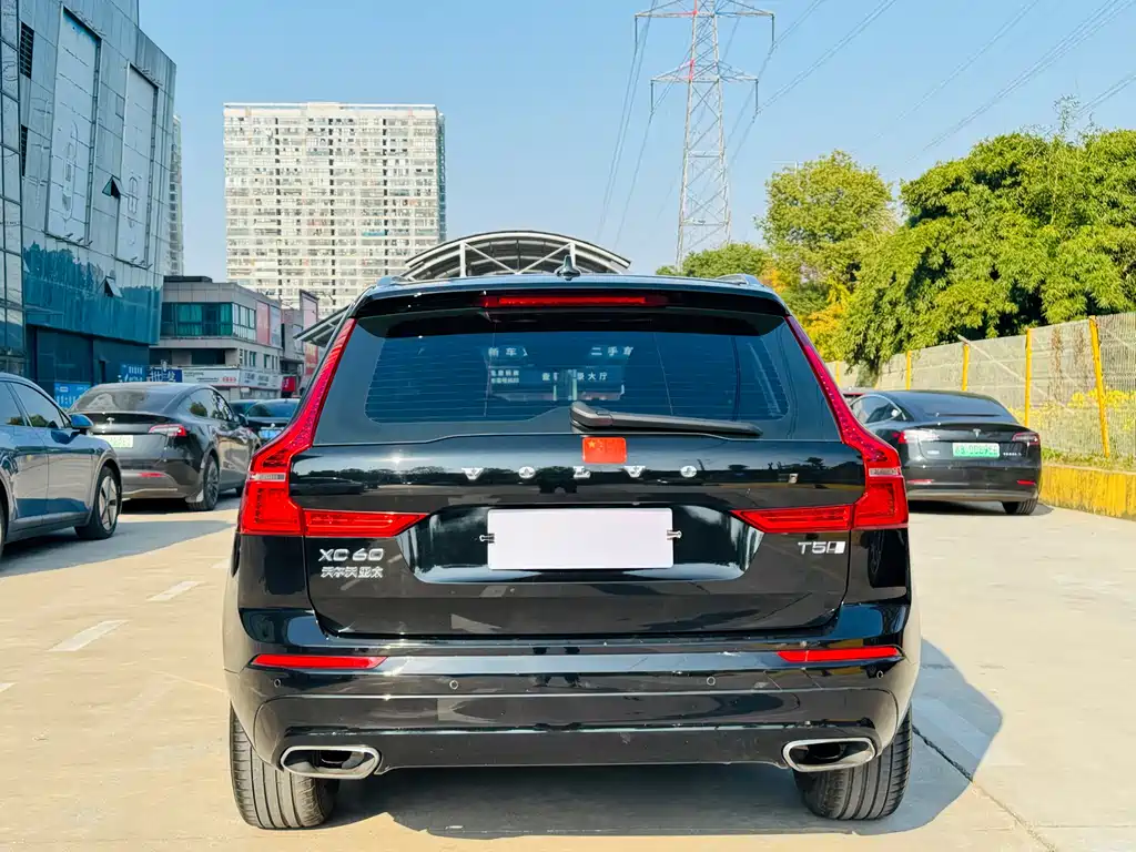 Volvo XC60 2019 — фото 14