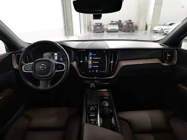 Volvo XC60 2020