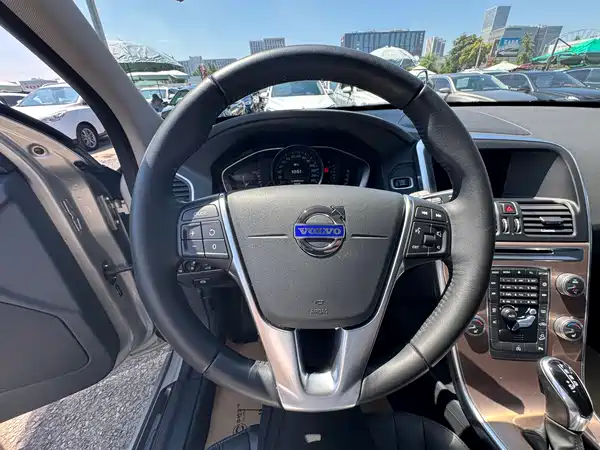 Volvo XC60 2016