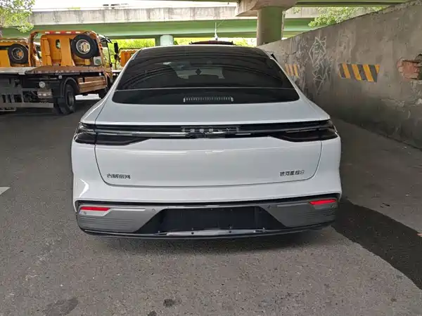 Geely Galaxy Starshine 8 2025