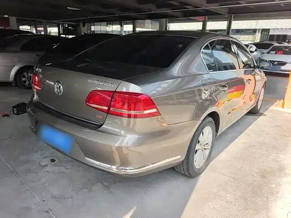 Volkswagen Magotan 2015