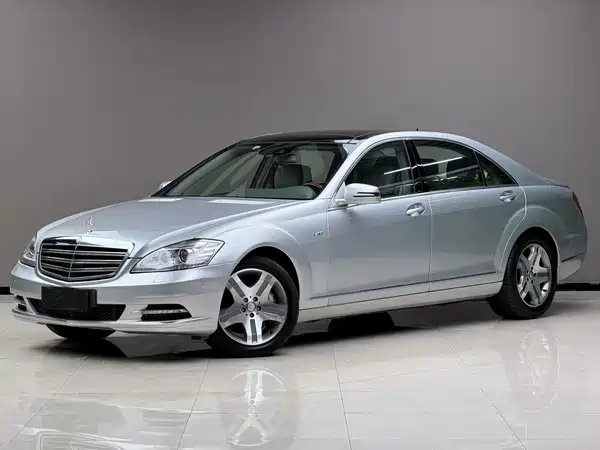 Mercedes-Benz S-Class 2009