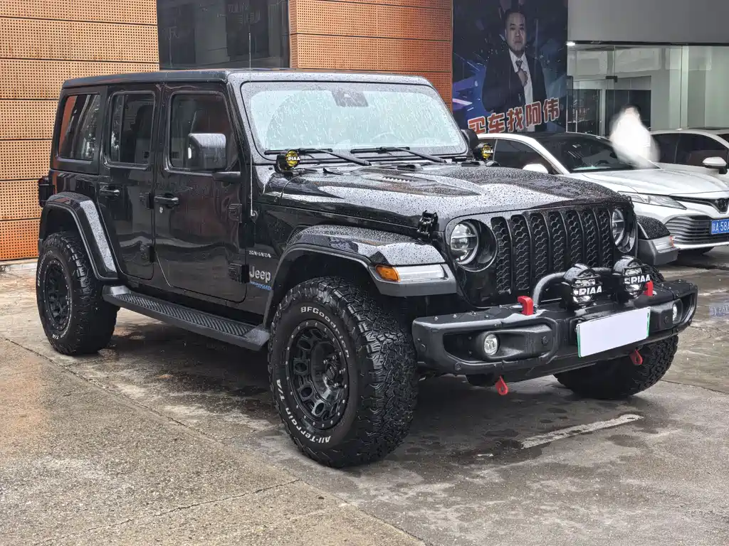 Jeep Wrangler PHEV 2022 — фото 3