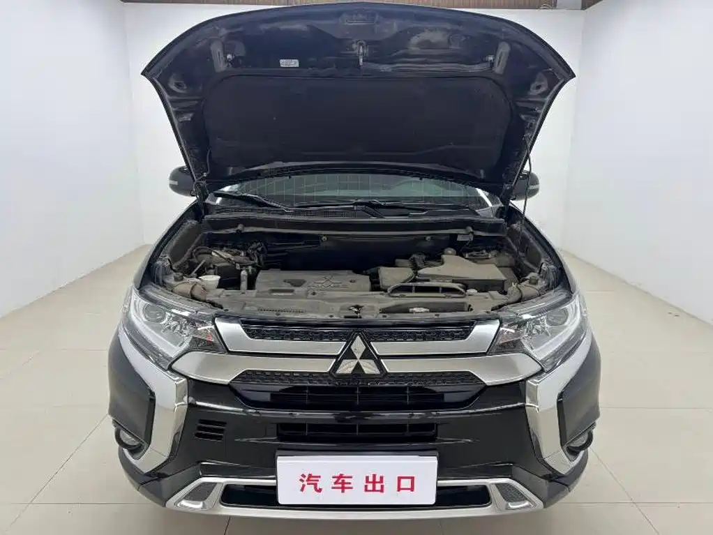 Mitsubishi Outlander 2022