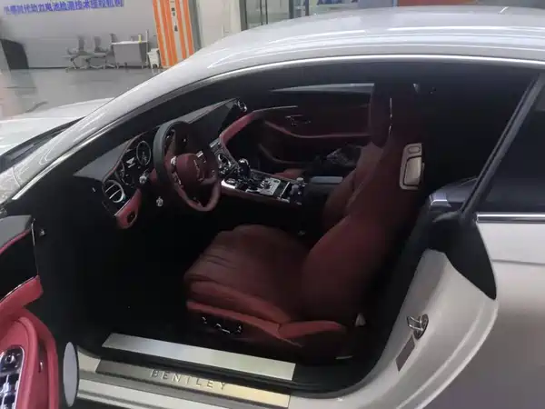 Bentley Continental 2024