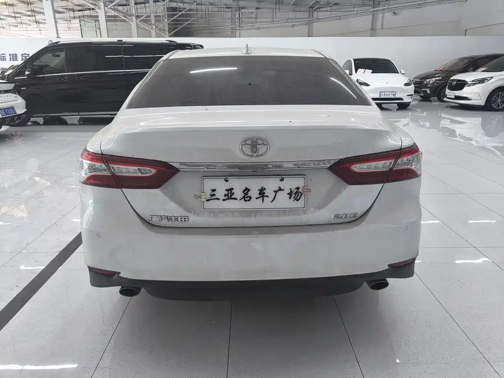 Toyota Camry 2023 — фото 5