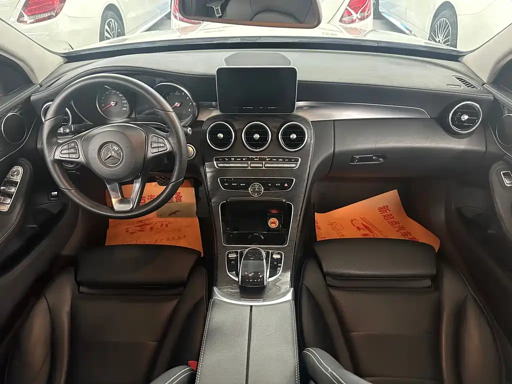 Mercedes-Benz C-Class 2018 — фото 11