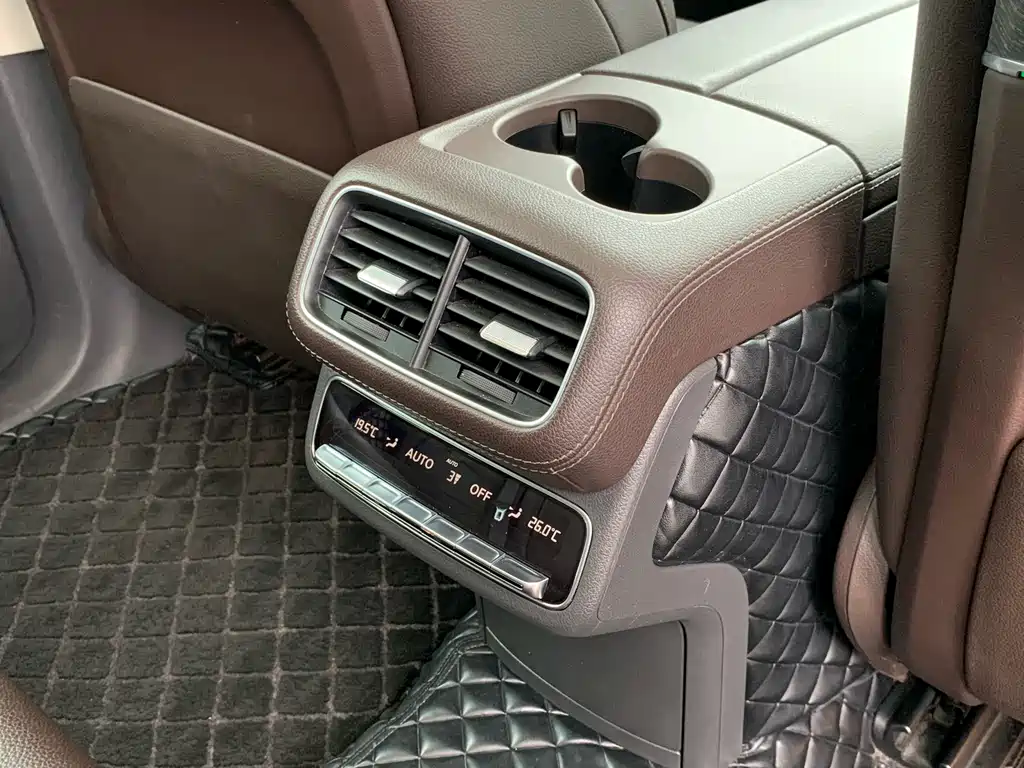 Mercedes-Benz GLE 2020 — фото 32