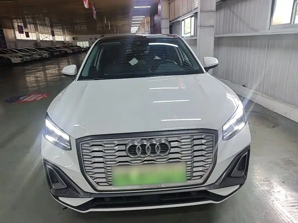Audi Q2L E-Tron 2022