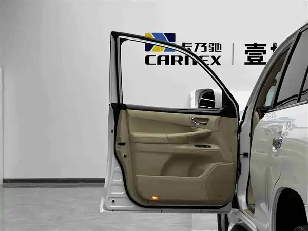 Lexus LX 2009