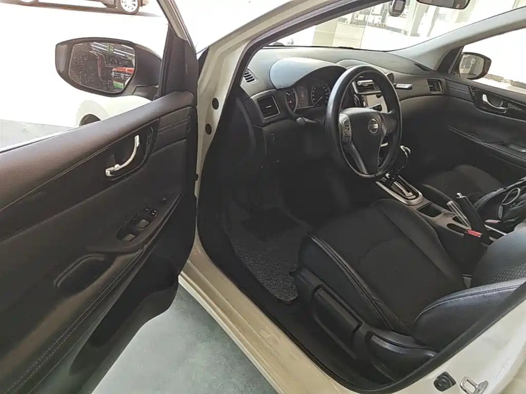 Nissan Tiida 2019 — фото 16