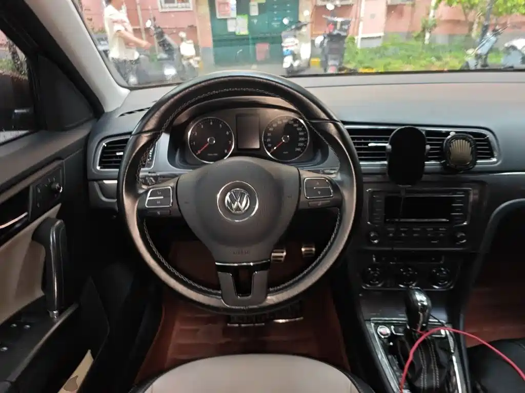 Volkswagen Cross Lavida 2018