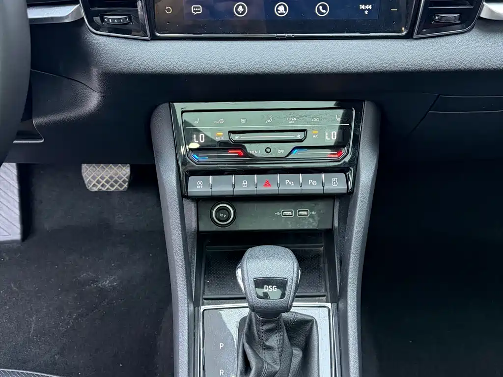 Skoda Korok 2022 — фото 12