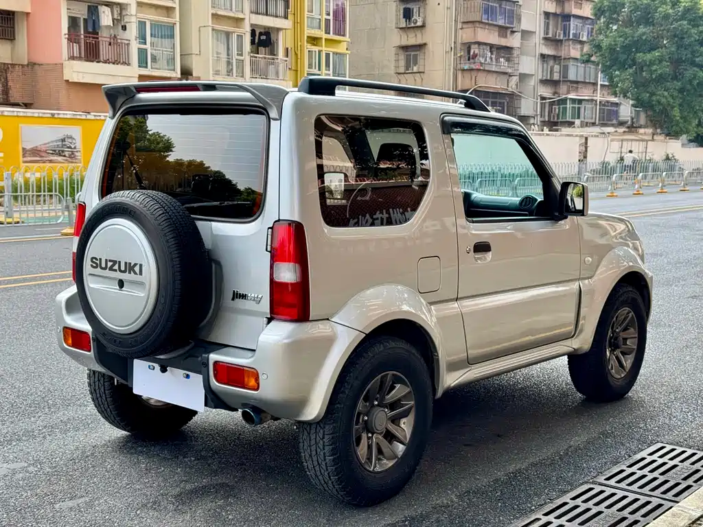 Suzuki Jimny 2016 — фото 18