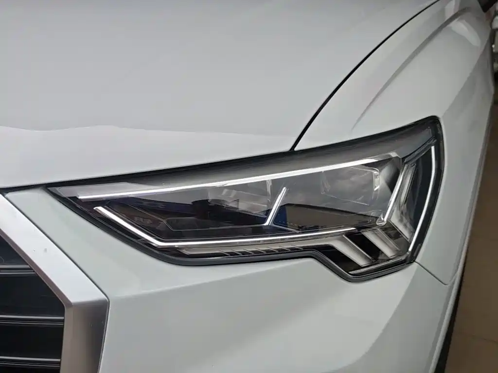 Audi Q3 2020 — фото 24