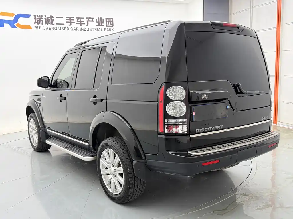 Land Rover Discovery 2015 — фото 10