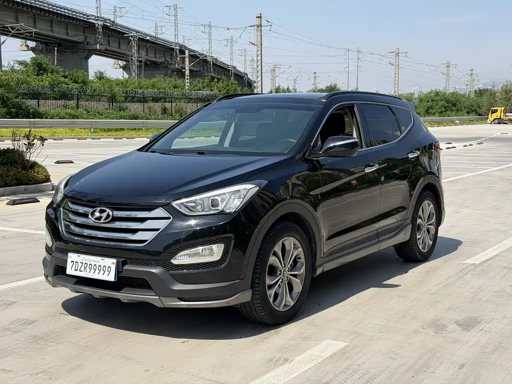 Hyundai Santa Fe 2013 — фото 1