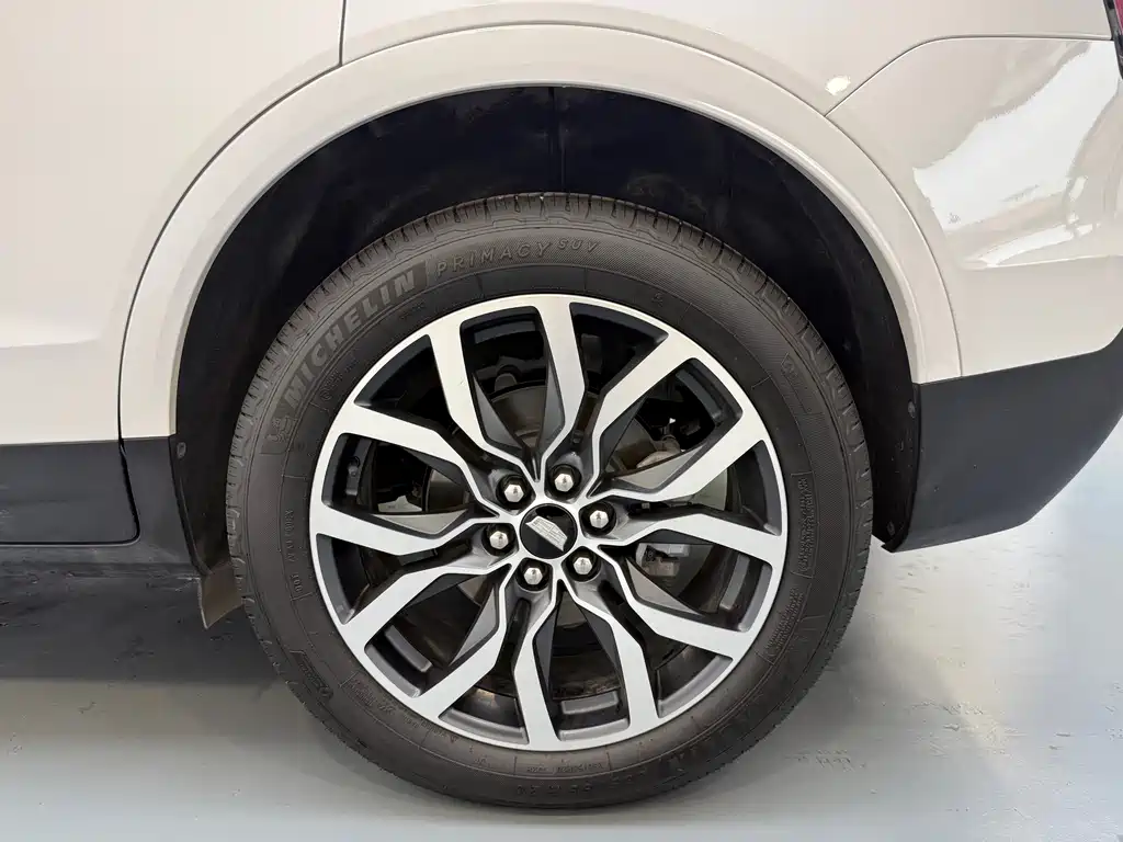 Cadillac XT5 2024 — фото 17