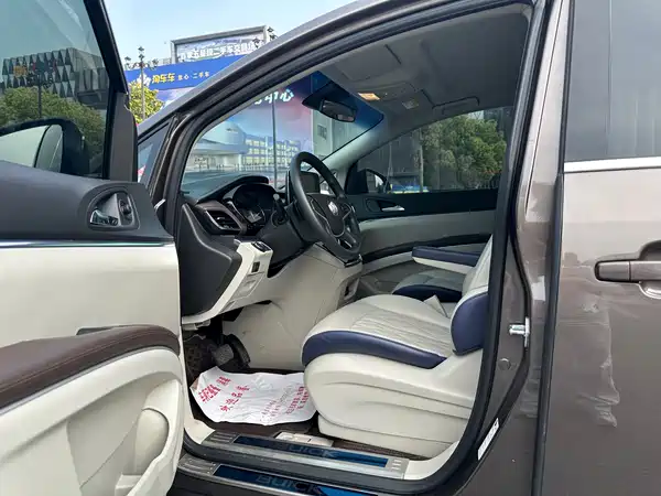 Buick GL8 2022