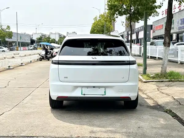 Li Auto L7 2024