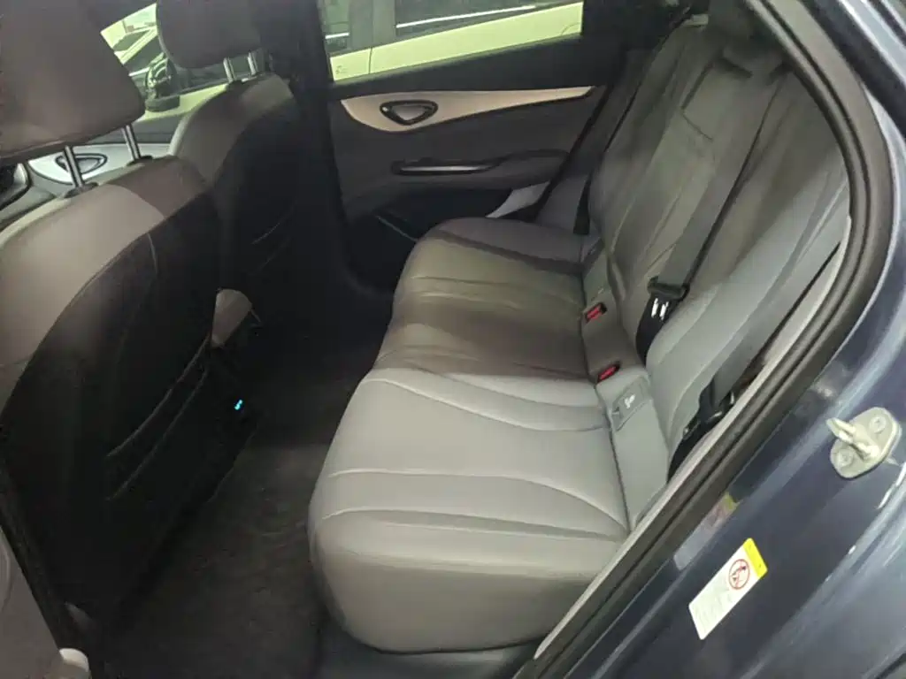 BYD Seal 07 DM-i 2024 — фото 17