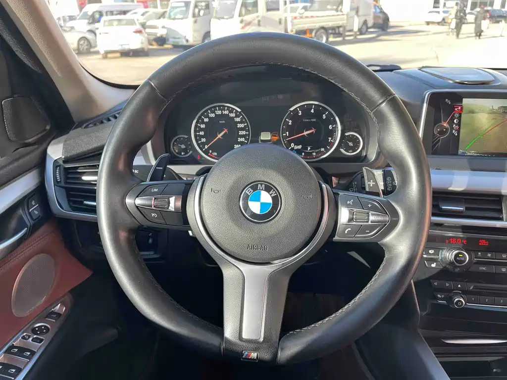 BMW X5 2018 — фото 9