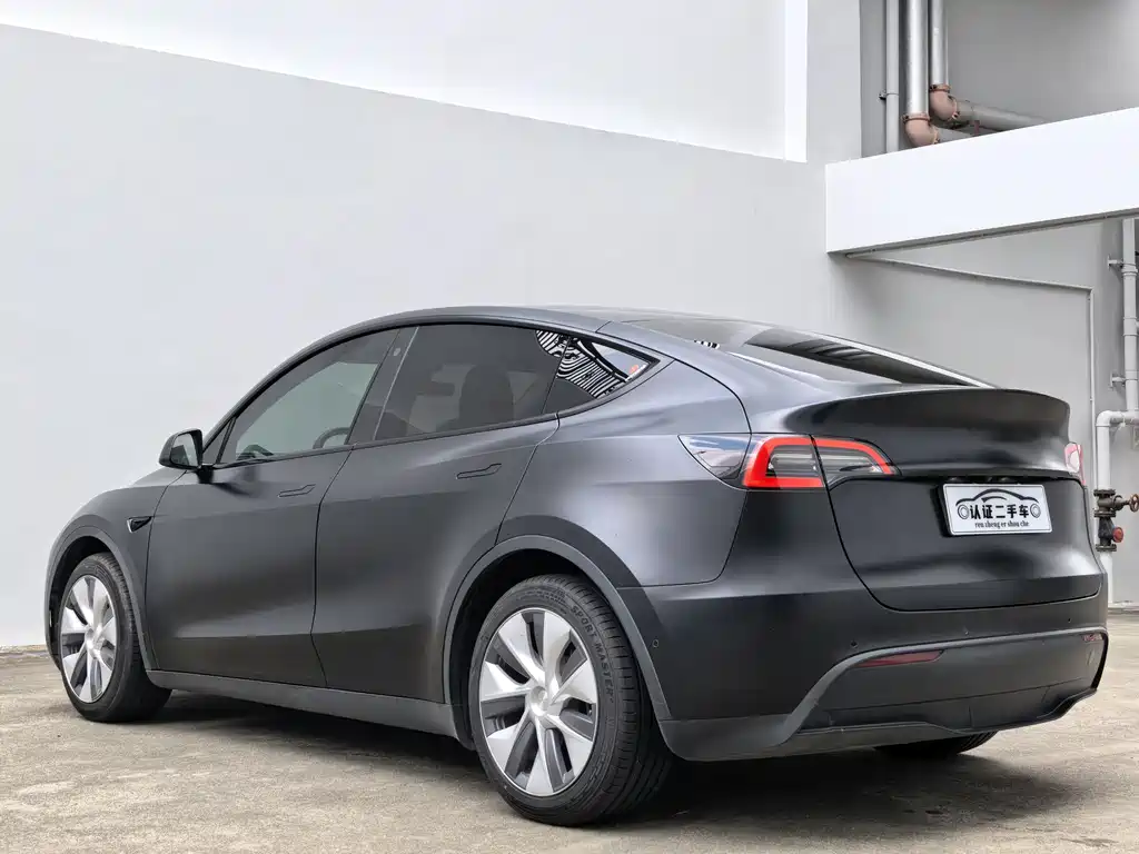 Tesla Model Y 2023 — фото 9