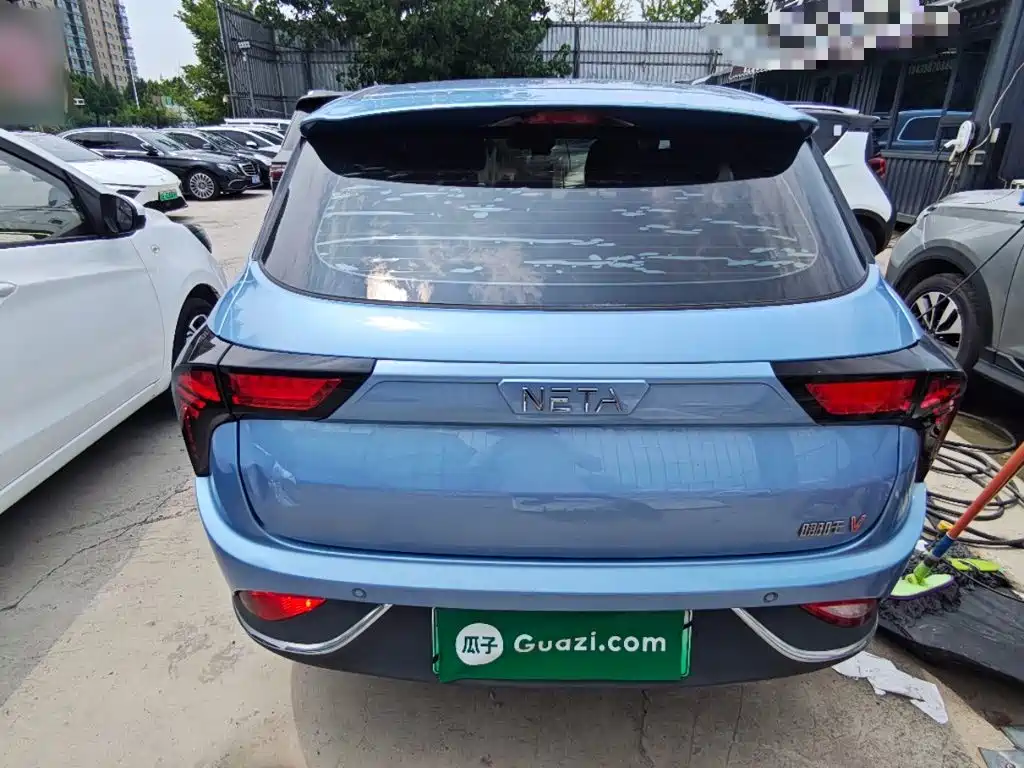 Neta V 2022