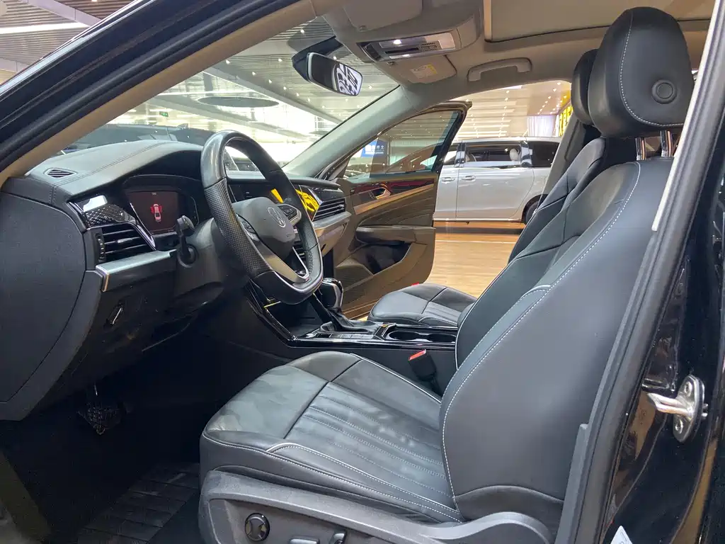 Volkswagen Passat 2023