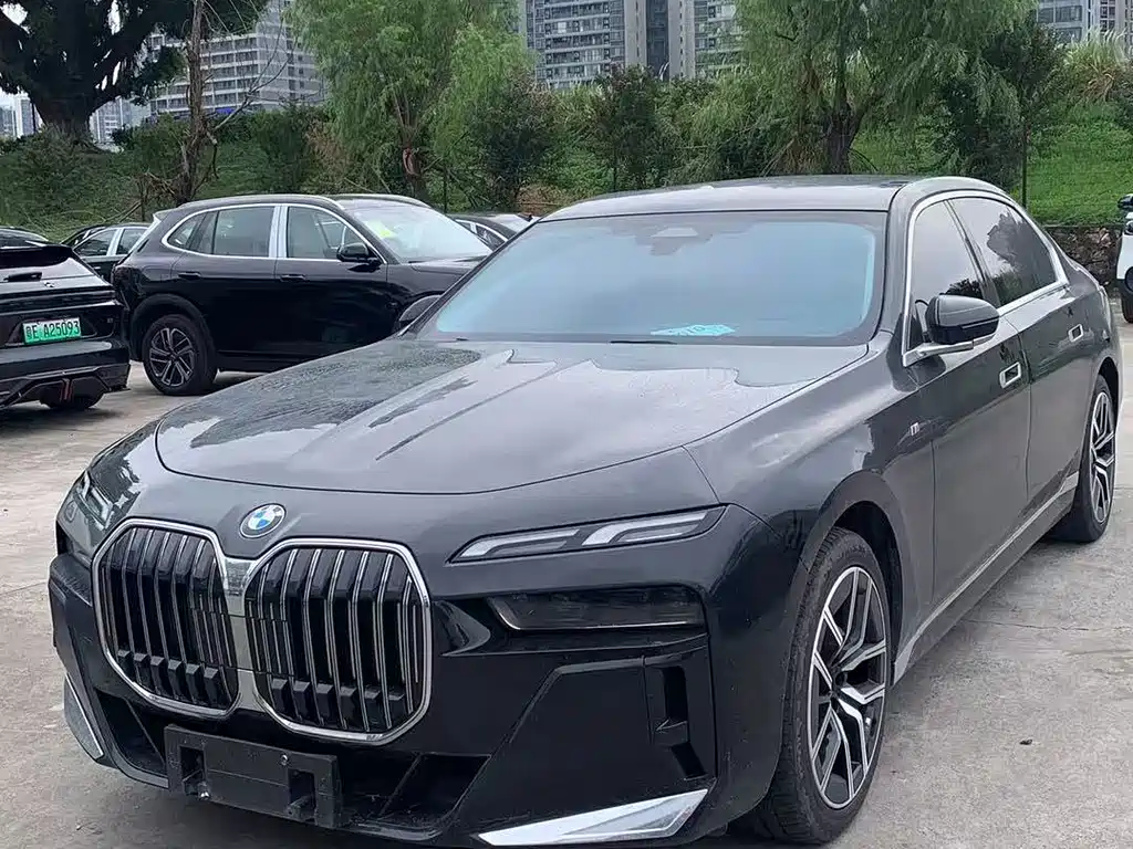 BMW 7 Series 2024