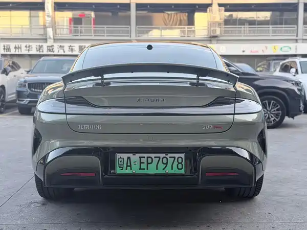 Xiaomi SU7 2024