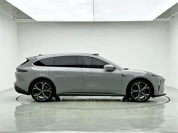 NIO ET5T 2024