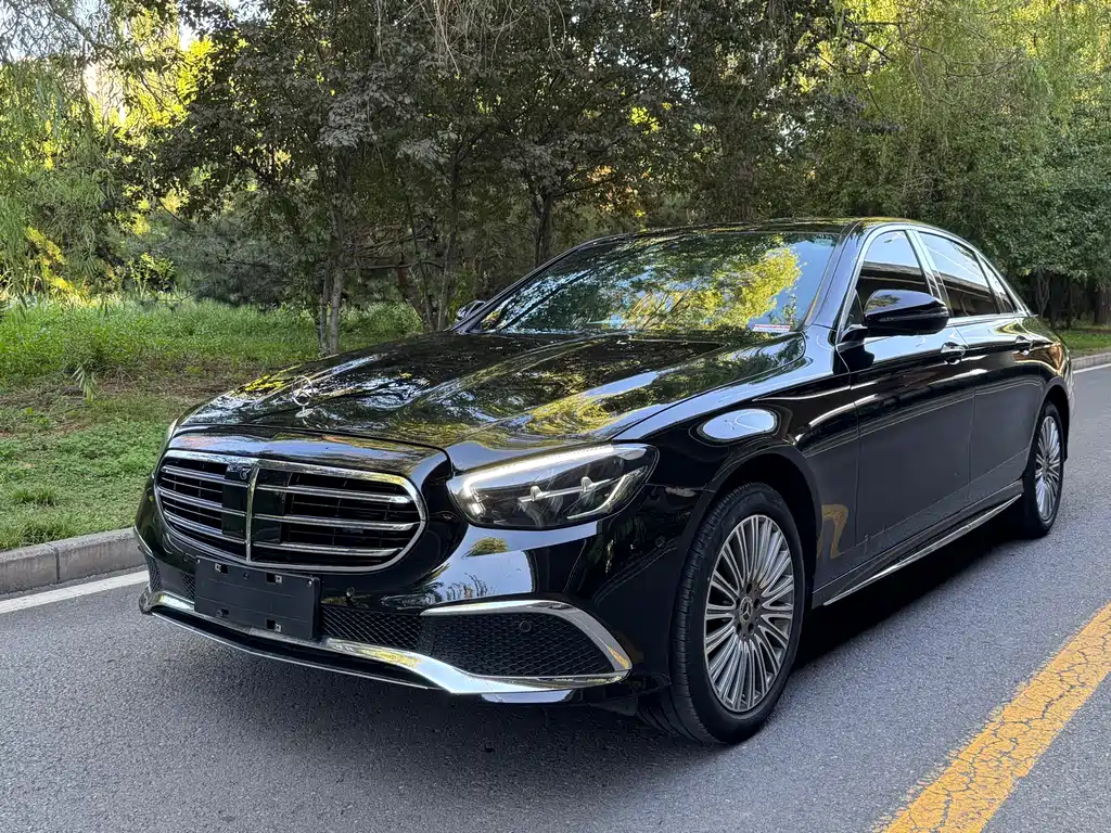 Mercedes-Benz E-Class 2023 — фото 1