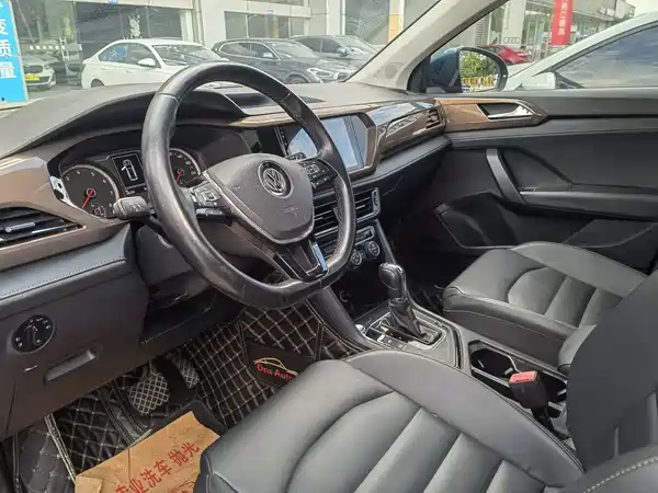 Volkswagen Tharu 2019