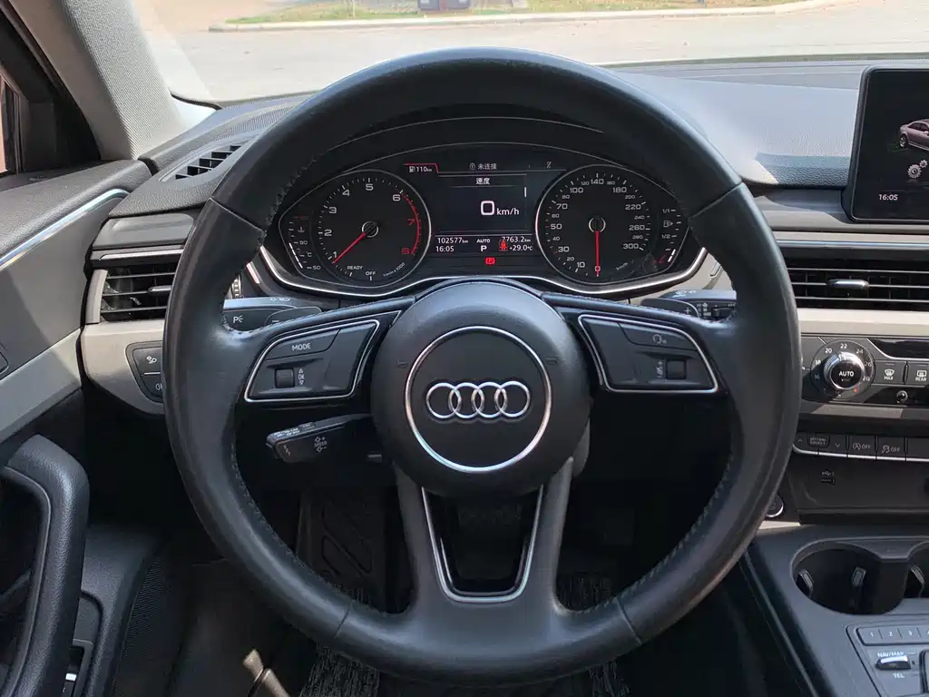 Audi A4L 2018 — фото 7