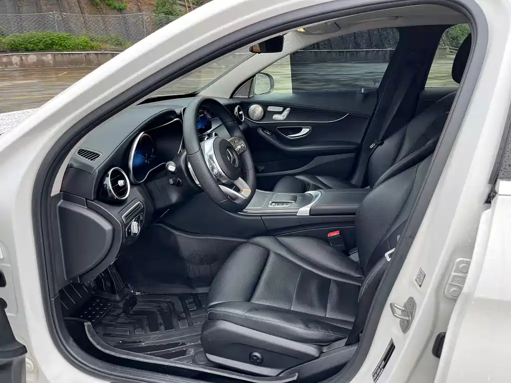 Mercedes-Benz C-Class 2021