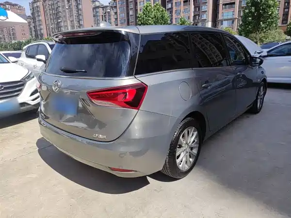 Buick GL6 2019