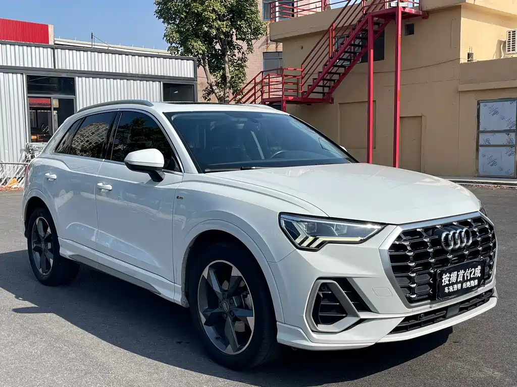 Audi Q3 2019 — фото 3