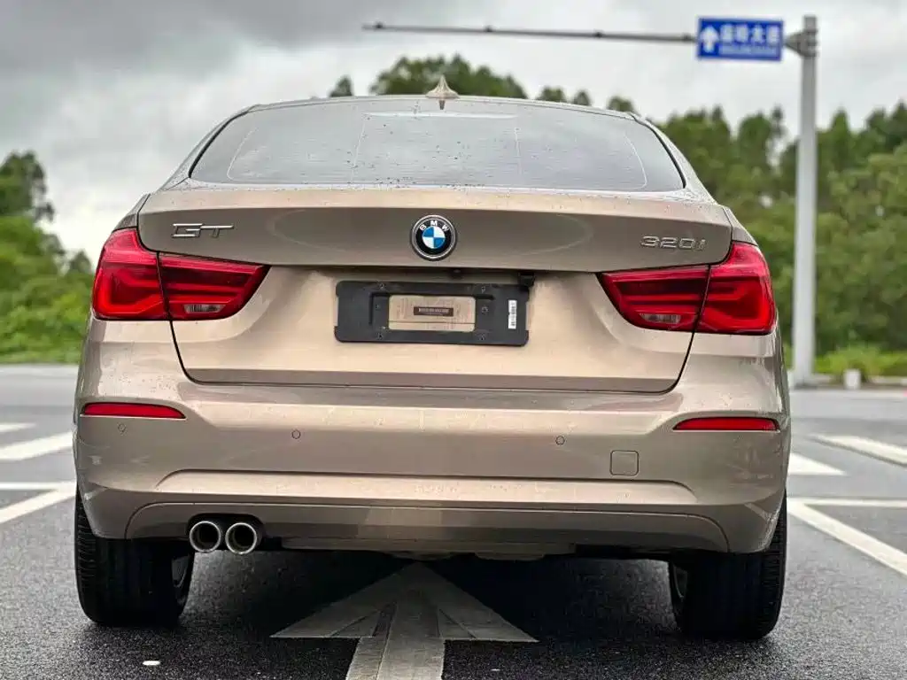 BMW 3 Series GT 2018 — фото 8