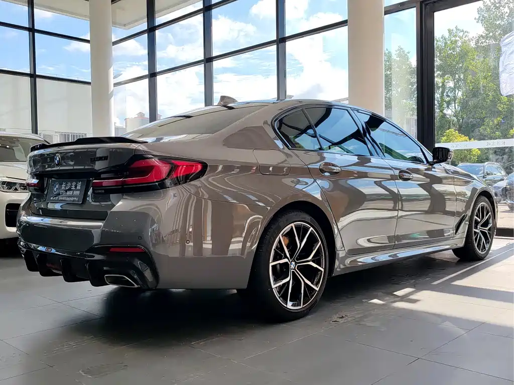 BMW 5 Series 2022