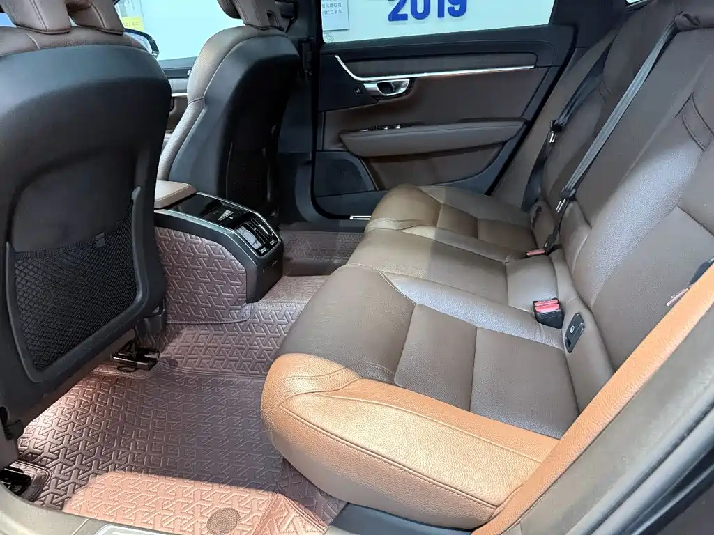 Volvo S90 2022 — фото 22
