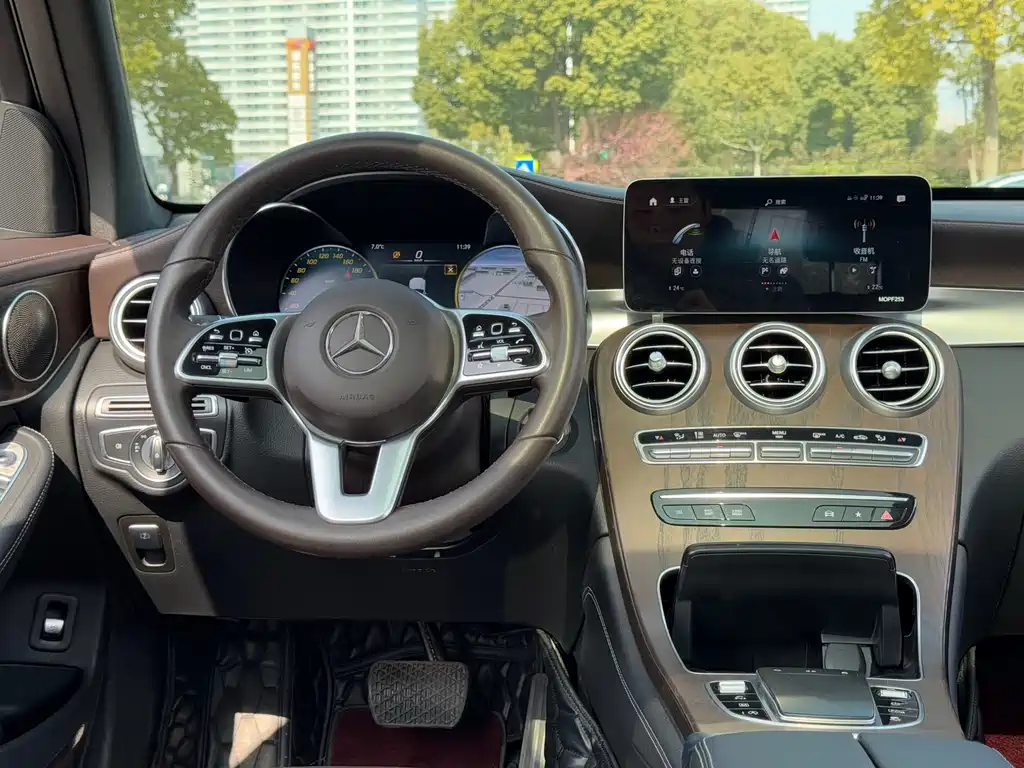 Mercedes-Benz GLC 2020 — фото 16