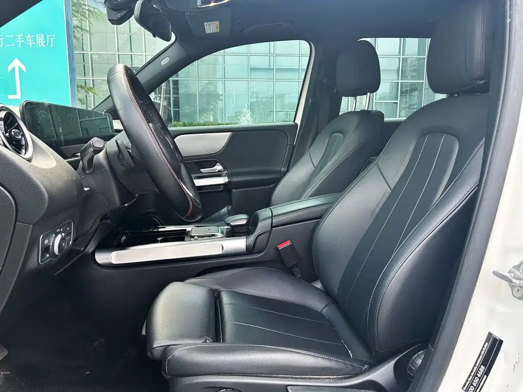 Mercedes-Benz GLB 2022